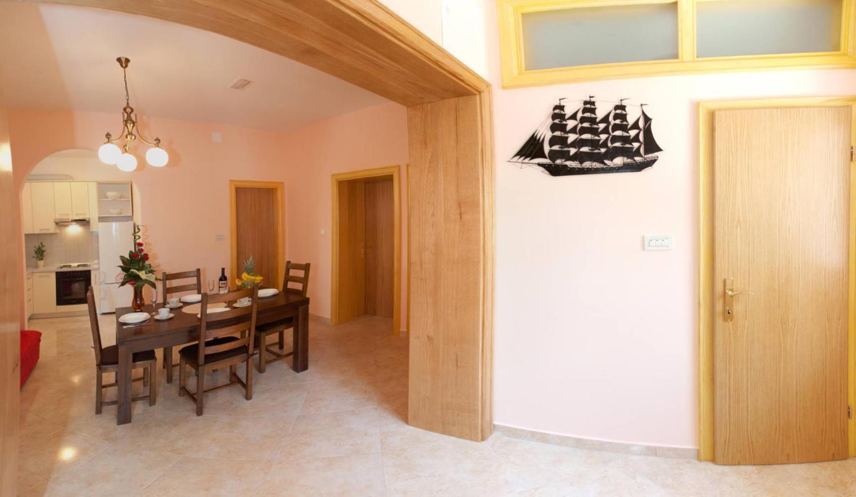 Apartments Beautiful Sandy Beach Спліт Екстер'єр фото