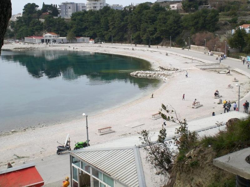 Apartments Beautiful Sandy Beach Спліт Номер фото