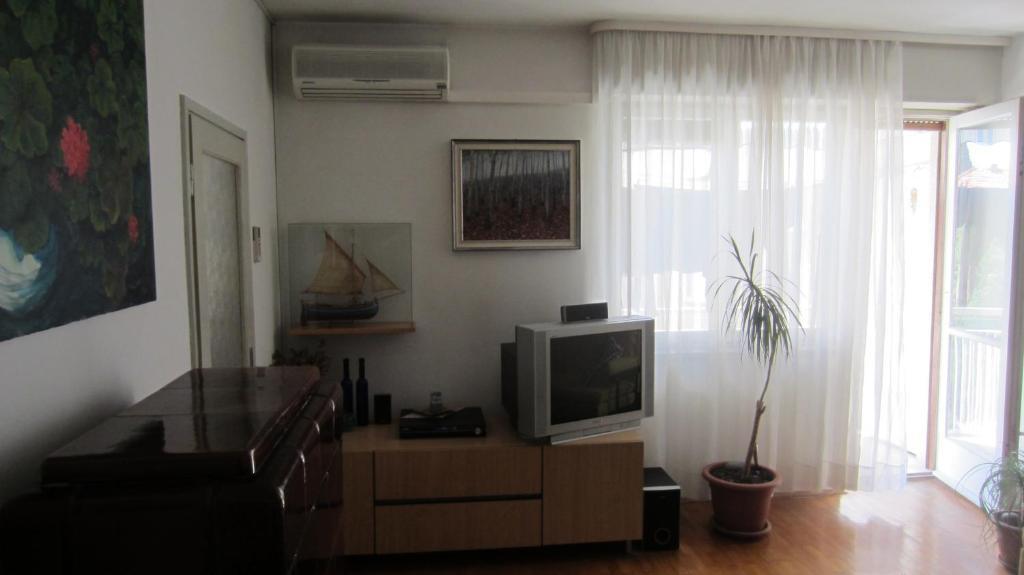 Apartments Beautiful Sandy Beach Спліт Номер фото